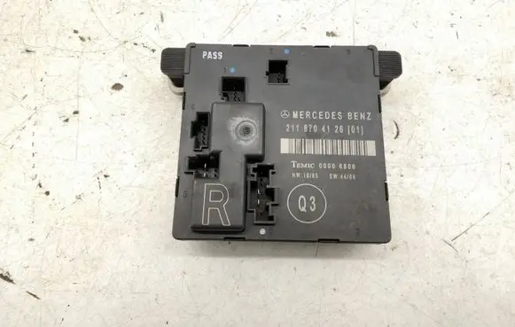 Mercedes-Benz E W211 Door control unit/module A2118704126 2118704126