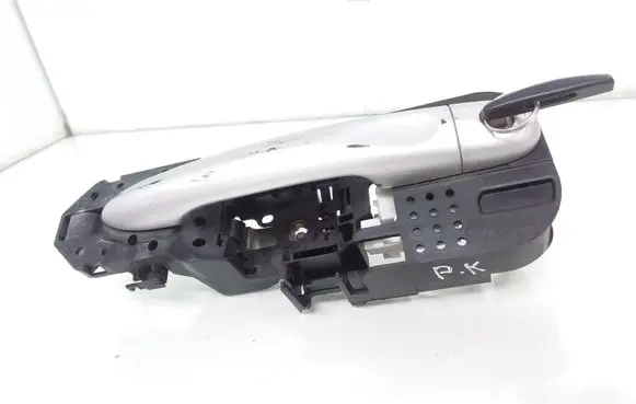 Renault Megane III Front door exterior handle 806070032R