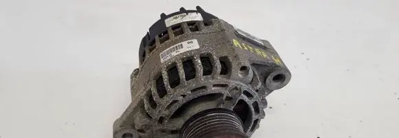 Opel Astra H Generator/alternator 602518 1022118640