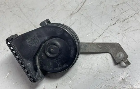 Opel Insignia B Horn signal 39088254