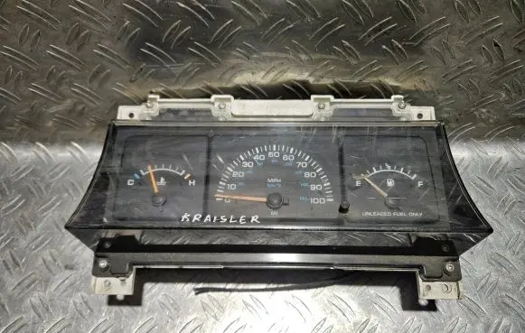 Chrysler Voyager Speedometer (instrument cluster) 4437782