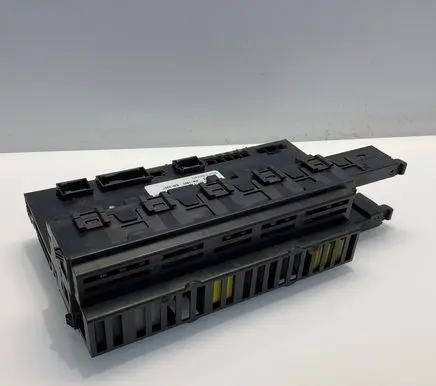 Mercedes-Benz E W211 SAM control unit 2115459401 5DK00804759 A2115459401