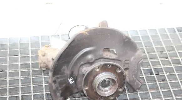 Nissan Qashqai Front wheel hub