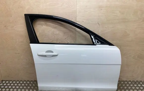 Jaguar XE Front door