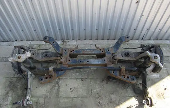 Opel Insignia A Rear beam 