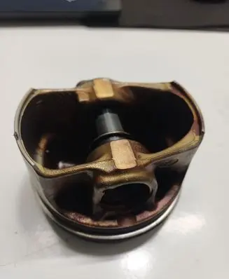 Volkswagen PASSAT B8 Piston 04ER