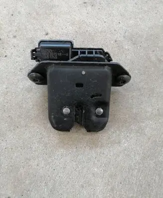 Dacia Sandero III Tailgate/trunk/boot lock/catch/latch 905030754r 905030754R