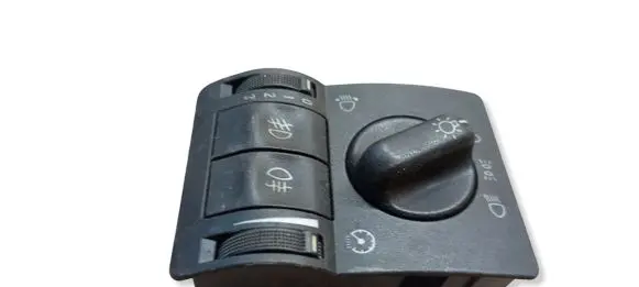 Opel Astra G Light switch 