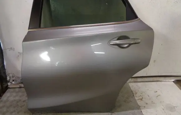 Nissan Pulsar Rear door 