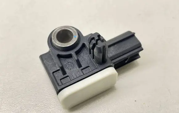 Volvo XC60 Airbag deployment crash/impact sensor 31334336 C83HA 150107403