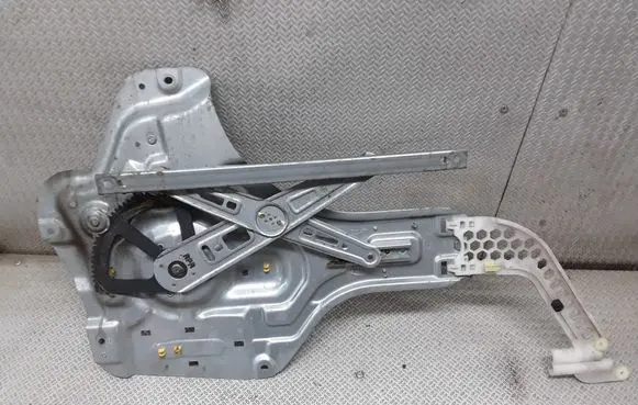 Rear window lifting mechanism without motor