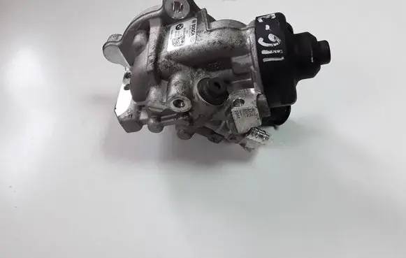 BMW 5 F10 F11 Fuel injection high pressure pump 8515058