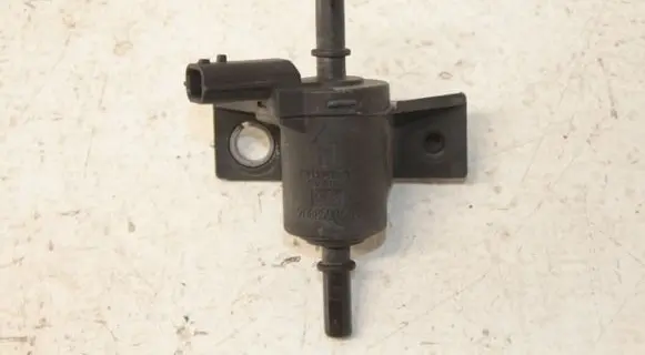 Nissan Qashqai Turbo solenoid valve 208859042R