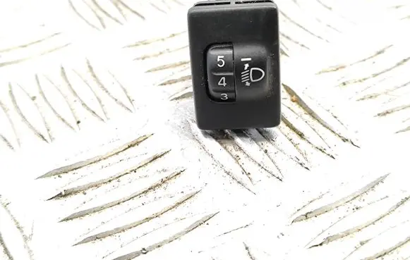 Toyota Yaris Headlight level height control switch 8415202070