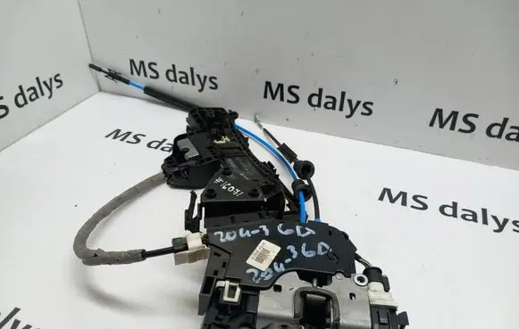 Mercedes-Benz C W204 Rear door lock A2047301235 2047301235 A2047600834