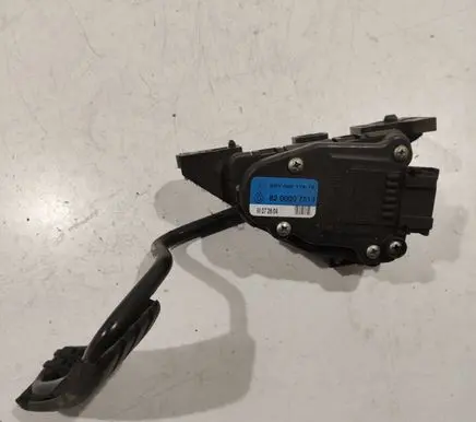 Renault Espace - Grand espace IV Accelerator throttle pedal 8200007513