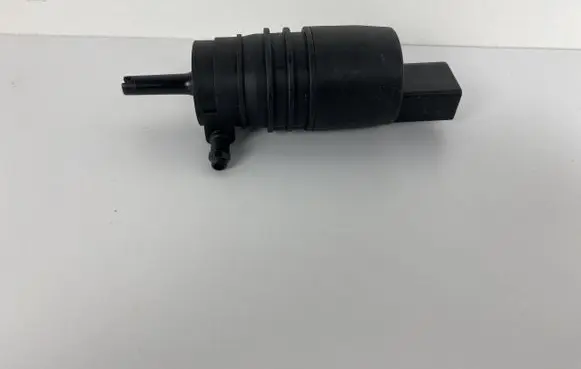 Suzuki Swift I Windscreen/windshield washer pump 3841064J10