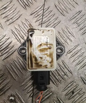 Audi A6 S6 C6 4F ESP acceleration yaw rate sensor 8e0907637b