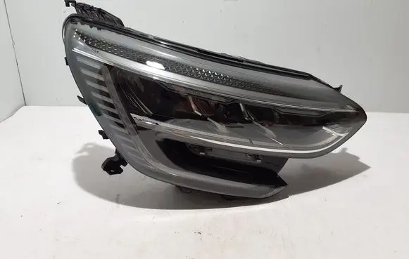 Renault Megane IV Headlight/headlamp 260106131R