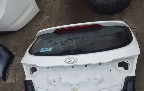 Tailgate/trunk/boot lid