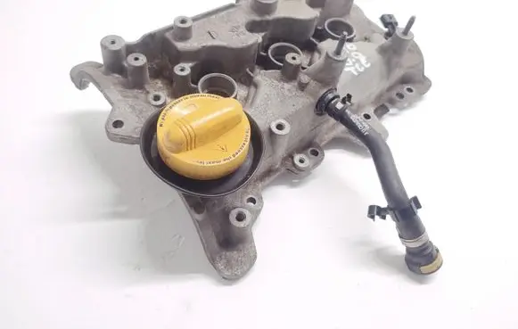 Renault Clio IV Rocker cam cover 132656629R