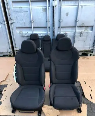 Hyundai i30 Second row seats 