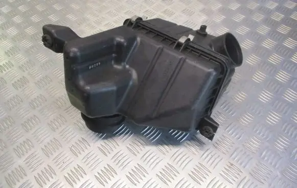 Suzuki Liana Air filter box