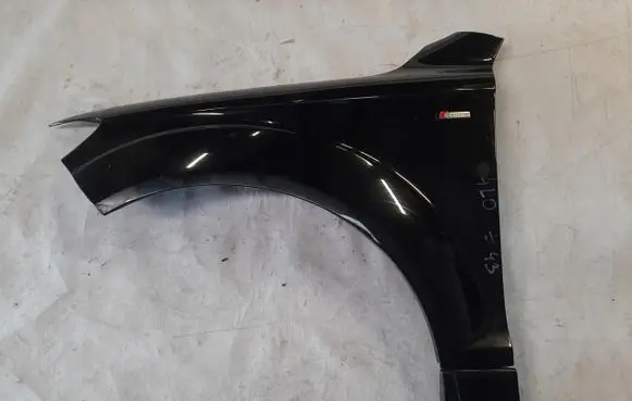Audi Q7 4L Fender