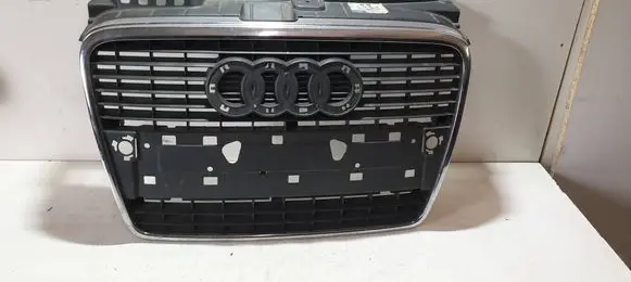 Audi A4 S4 B7 8E 8H Front bumper upper radiator grill 8E0853651