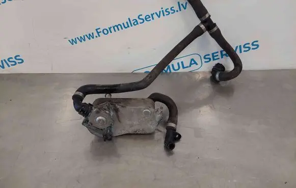 BMW 3 E90 E91 Engine oil radiator 752106405