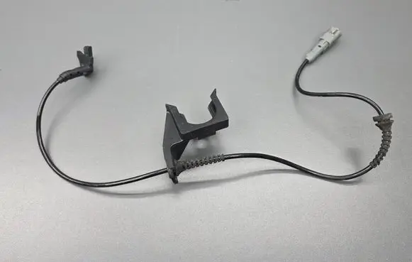 Citroen DS5 ABS brake wheel speed sensor 9665386780 9657382680