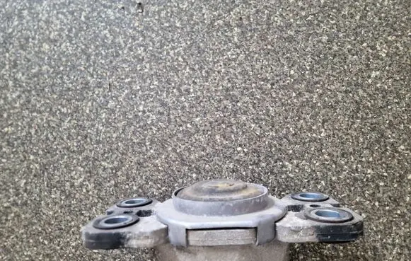 Volvo S80 Engine mount bracket 6G927M121NA