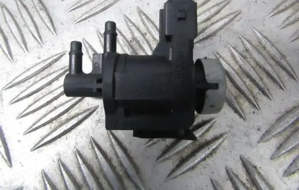 Audi A4 S4 B6 8E 8H Turbo solenoid valve 1J0906283A