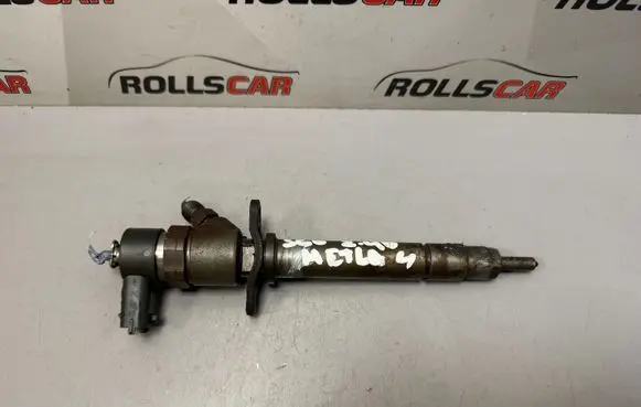Volvo S60 Fuel injector 8658352