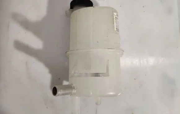 Lexus IS III XE30 Coolant expansion tank/reservoir