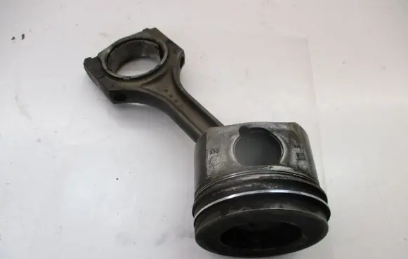 Mini One - Cooper Coupe R56 Piston with connecting rod 546 N47C16A