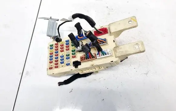 Hyundai Santa Fe Fuse box set 919502B200 91950-2B200
