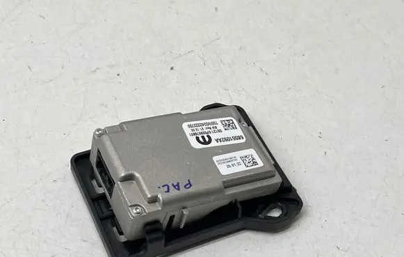 Chrysler Pacifica Windshield/windscreen camera 68551092AA T001W0242222700
