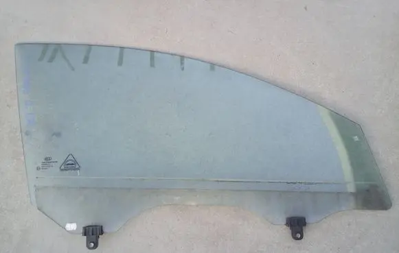 KIA Sportage Front door window glass four-door AS2
