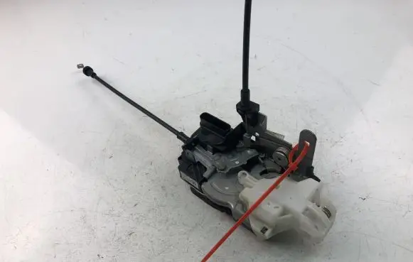 Volvo V40 Coupe door lock (next to the handle) 31391825