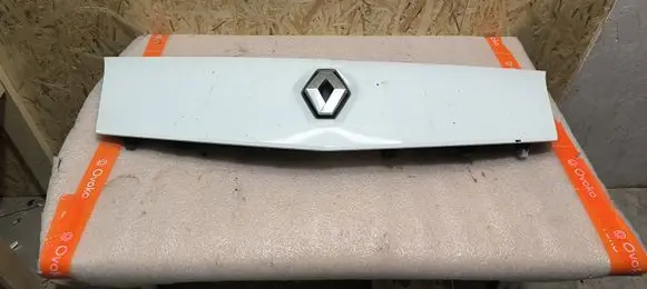 Renault Kangoo II Front grill 8200499017 2000346 X610530