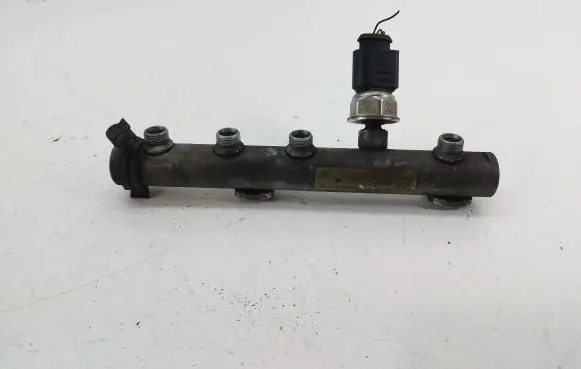 Audi A6 S6 C6 4F Fuel distributor 059130089AA 059130758e