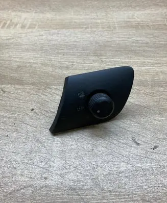 Skoda Fabia Mk1 (6Y) Wing mirror switch 6Y19595650