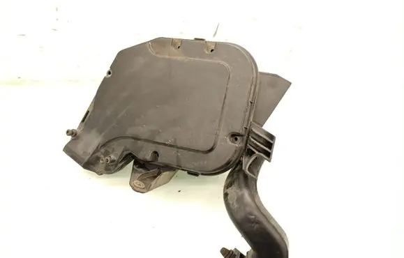 Volvo V40 Engine control unit box 31338662