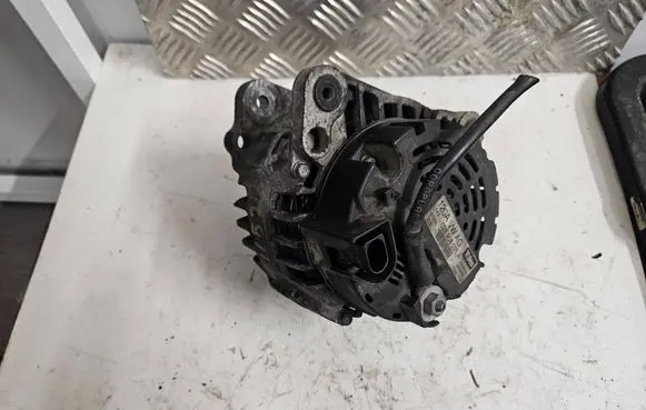 Volkswagen PASSAT B5.5 Generator/alternator 028903031A 104041513 2542508E
