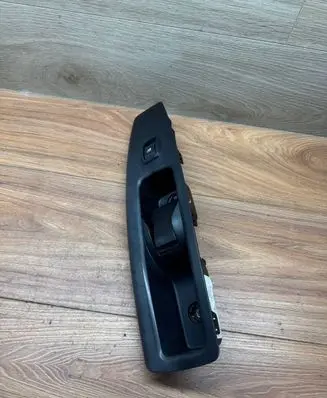 Opel Combo D Front door interior handle 735484916