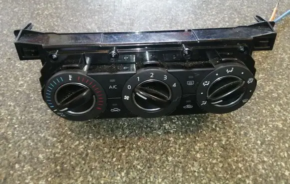 Mazda CX-3 Climate control unit DB4J61190
