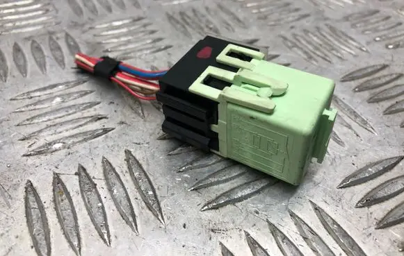 BMW 5 F10 F11 Other relay V23134K59X312 6136 8373