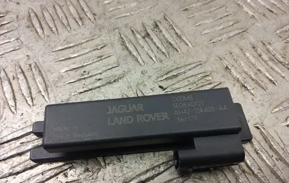 Land Rover Discovery 5 Keyless system antenna AH4215K603AA