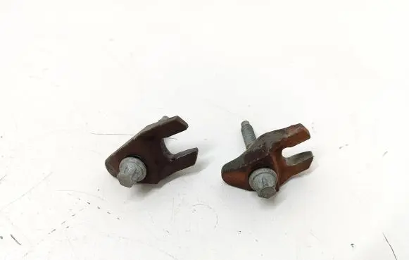 Citroen C4 II Picasso Fuel Injector clamp holder